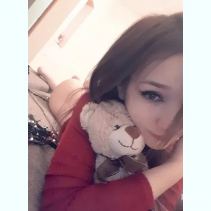 Інтелектуальний виклик у червоному платті