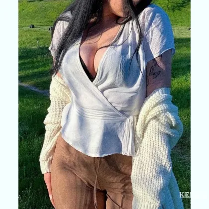 Нежная девушка для приятного отдыха и глубокого общения