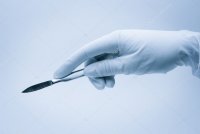 depositphotos_4316905-stock-photo-hand-of-surgeon-with-scalpel.jpg